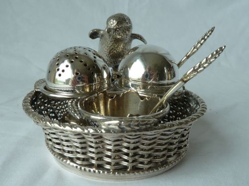 ENGLISH NOVELTY CHICK EGG BASKET CRUET SILVER PLATE MAPPIN WEB VICTORIAN - ADDITIONAL PHOTO 1