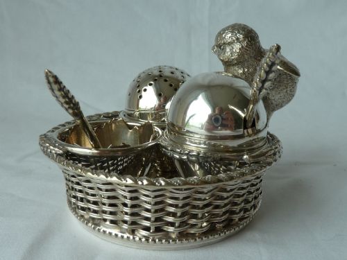 ENGLISH NOVELTY CHICK EGG BASKET CRUET SILVER PLATE MAPPIN WEB VICTORIAN - ADDITIONAL PHOTO 2