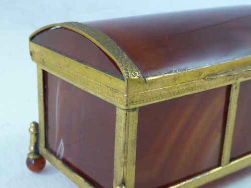 MINIATURE TRUNK BANDED CARNELIAN AGATE HARDSTONE BOX GILT BRASS ORMOLU TRINKET JEWELLERY - ADDITIONAL PHOTO 5