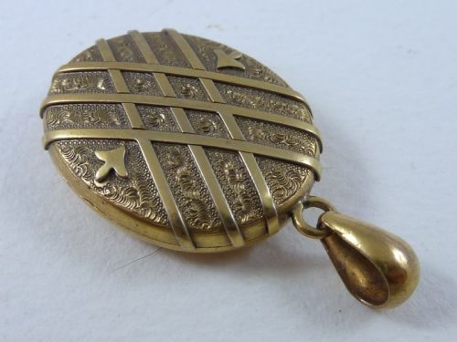 VICTORIAN GILT METAL LOCKET COLLAR BOOK CHAIN PHOTO LOCKET NECKLACE GOLD PLATED - ADDITIONAL PHOTO 5