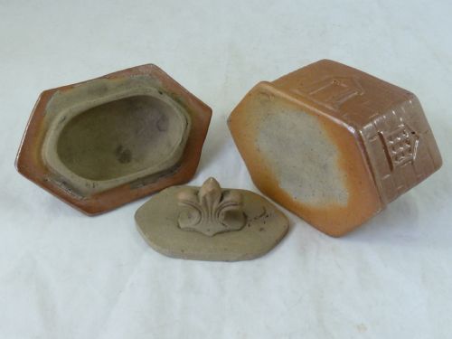 POTTERY TOLL HOUSE COTTAGE SALT GLAZE TOBACCO JAR PRESSER PIPE SMOKING - ADDITIONAL PHOTO 3