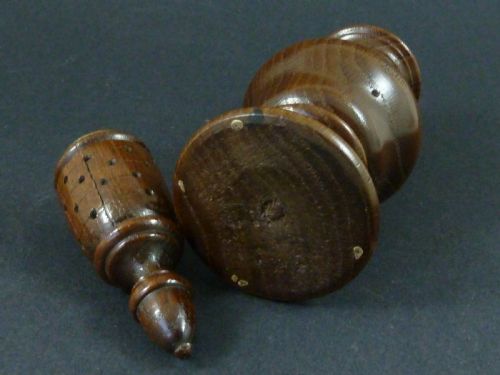 TURNED WOODEN SUGAR CASTER SHAKER MUFFINEER DREDGER SPICE PEPPER TREEN WOOD - ADDITIONAL PHOTO 4