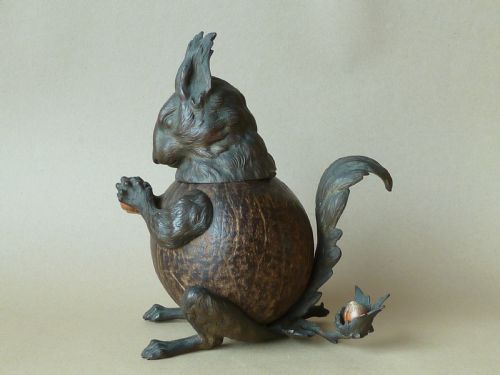 VICTORIAN SQUIRREL NOVELTY INKWELL COCONUT SHELL HAZEL NUT BRASS - ADDITIONAL PHOTO 4