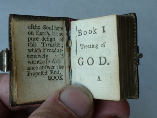 R WILKIN BIBLIA 1728 OLD NEW TESTAMENTS THUMB BIBLE MINIATURE BOOK - ADDITIONAL PHOTO 2