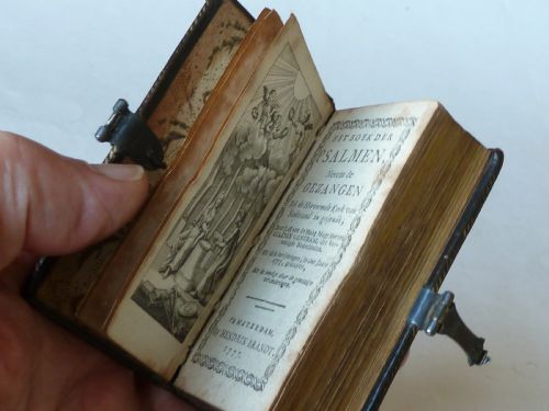 MINIATURE BIBLE DUTCH HET BOEK DER PSALMEN AMSTERDAM 1777 PSALMS BOOK - ADDITIONAL PHOTO 1