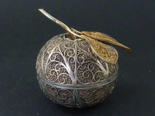 SILVER FILIGREE APPLE SHAPED BOX TUNISIA MOOR MARKED 800 - ADDITIONAL PHOTO 6