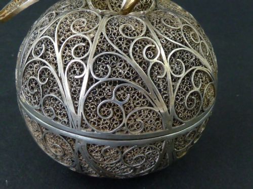 SILVER FILIGREE APPLE SHAPED BOX TUNISIA MOOR MARKED 800 - ADDITIONAL PHOTO 7
