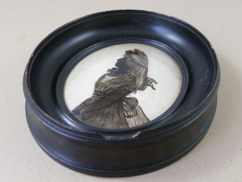 GLASS REVERSE PAINTED SILHOUETTE PORTRAIT MINIATURE MRS HUDSON PEAR WOOD OVAL FRAME GEORGIAN - ADDITIONAL PHOTO 1