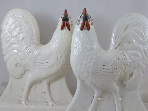 PAIR VICTORIAN SCOTTISH POTTERY HENS CHICKENS COCKERELS - ADDITIONAL PHOTO 7