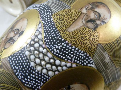 JAPANESE SATSUMA MEIJI PERIOD POTTERY PAIR VASES SIGNED HODODA BOXED GODS DRAGON - ADDITIONAL PHOTO 9