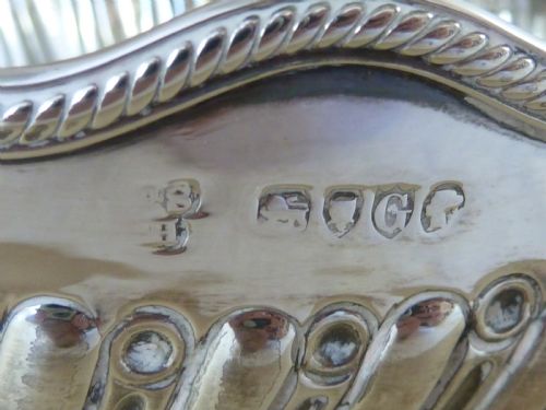 VICTORIAN 1882 HALLMARKED SILVER BOWL MINIATURE MONTEITH STERLING SMALL OVAL - ADDITIONAL PHOTO 5