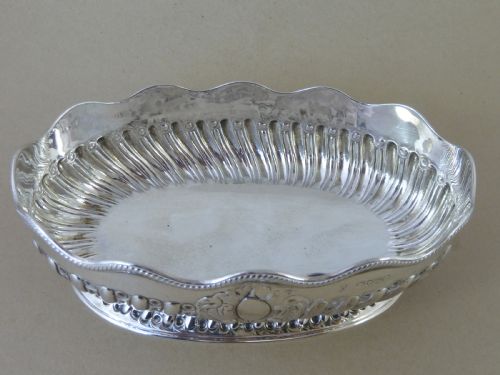 VICTORIAN 1882 HALLMARKED SILVER BOWL MINIATURE MONTEITH STERLING SMALL OVAL - ADDITIONAL PHOTO 6