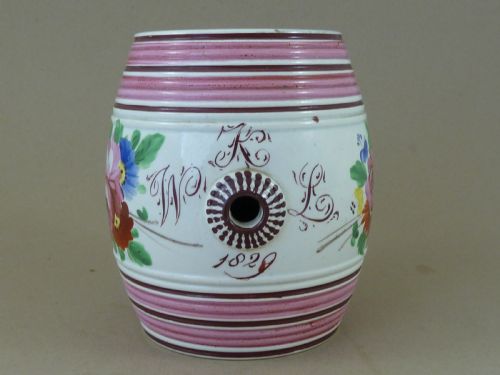 GEORGIAN CREAMWARE BARREL BRISTOL LOVE TOKEN POTTERY MINIATURE - ADDITIONAL PHOTO 1