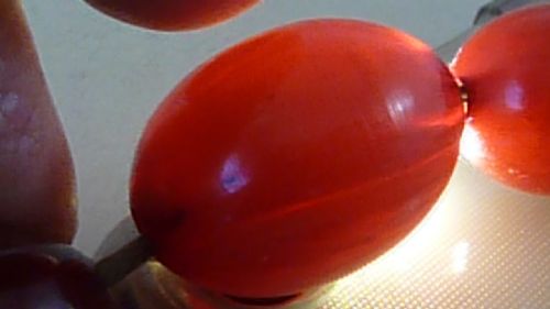 46G BAKELITE FAUX CHERRY RED AMBER CLOUDY BEAD NECKLACE - ADDITIONAL PHOTO 3