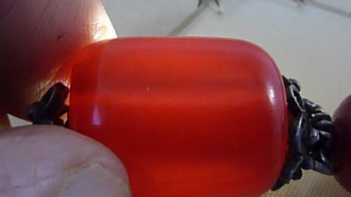 124 GRAMS BAKELITE FAUX CHERRY RED AMBER CLOUDY BEAD FILIGREE NECKLACE - ADDITIONAL PHOTO 4