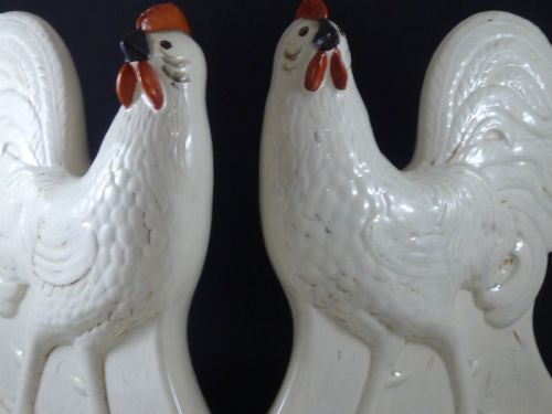 PAIR VICTORIAN SCOTTISH POTTERY HENS CHICKENS COCKERELS STAFFORDSHIRE COCKS - ADDITIONAL PHOTO 5