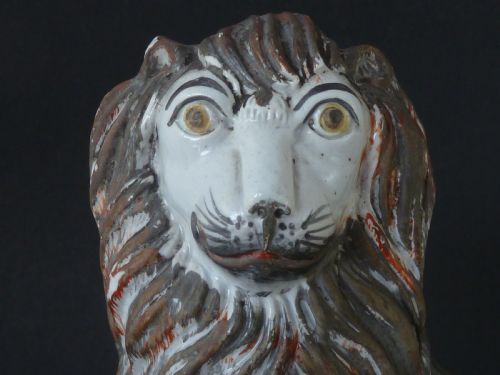 LION AND THE LAMB VICTORIAN STAFFORDSHIRE POTTERY FIGURE GROUP - ADDITIONAL PHOTO 5