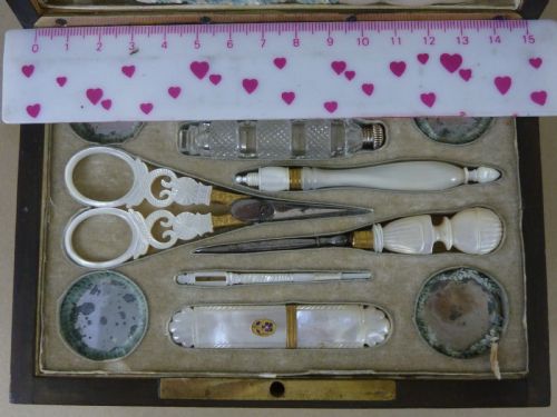 PALAIS ROYAL MOP SHELL SCISSORS NEEDLE SEWING MUSICAL BOX FRENCH ETUI MOTHER OF PEARL ANTIQUE - ADDITIONAL PHOTO 1