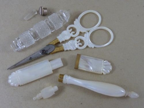 PALAIS ROYAL MOP SHELL SCISSORS NEEDLE SEWING MUSICAL BOX FRENCH ETUI MOTHER OF PEARL ANTIQUE - ADDITIONAL PHOTO 10