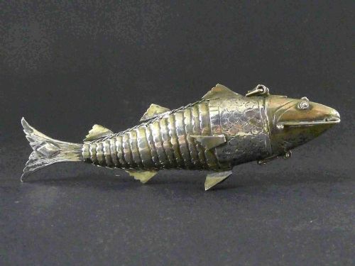 ARTICULATED SILVER FISH SPICE BOX STERLING BESAMIN JUDAICA