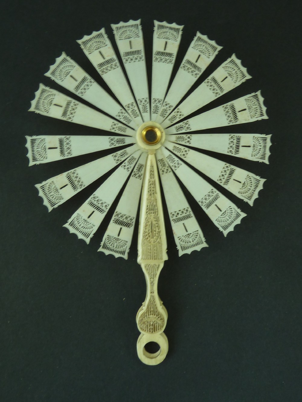 AF French Telescope Pierced Ivory Cockade Brise Fan 1820 View II