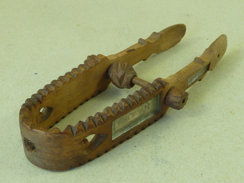 1909 Welsh Sugar Tongs Treen Love Spoon Dated Folk Art View II
