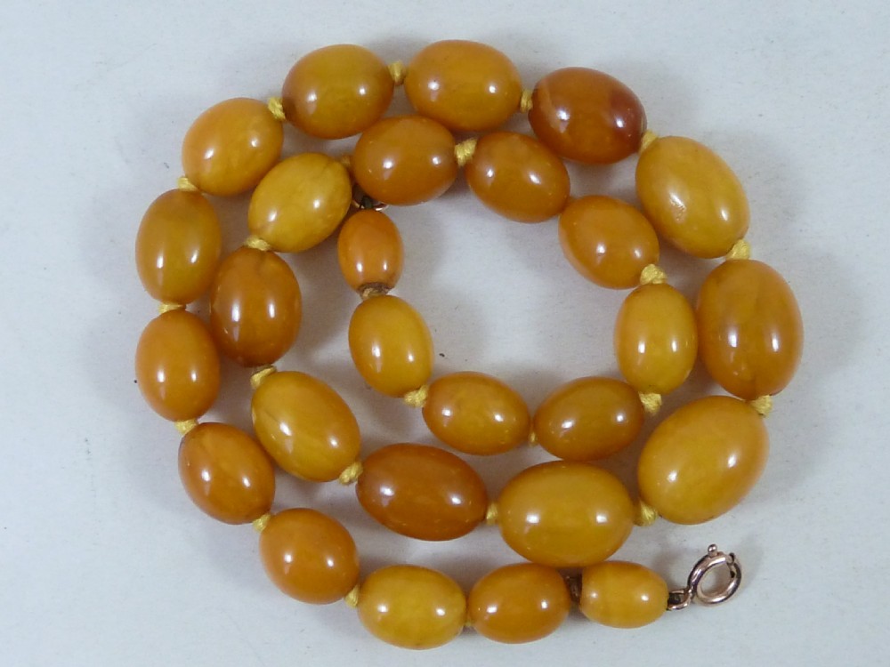 Antique Natural Baltic Amber Oval Graduated Bead Necklace 39g Butterscotch Yellow View V