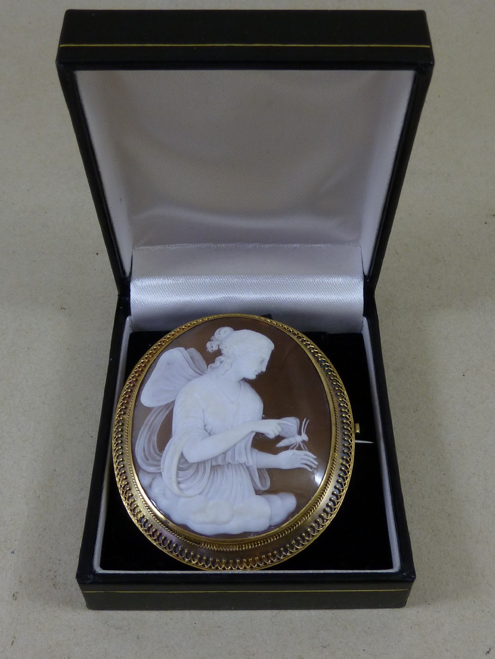 Classical Winged Lady Psyche Cameo Brooch Pin Gold Frame Carved Shell Italian  View II