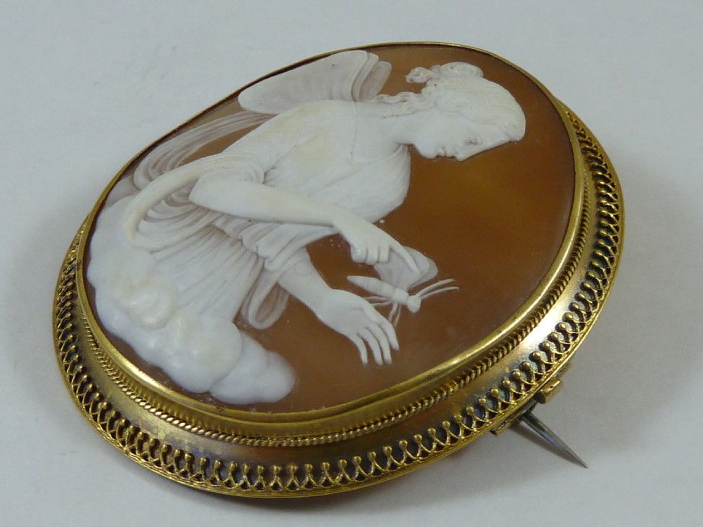 Classical Winged Lady Psyche Cameo Brooch Pin Gold Frame Carved Shell Italian  View IV