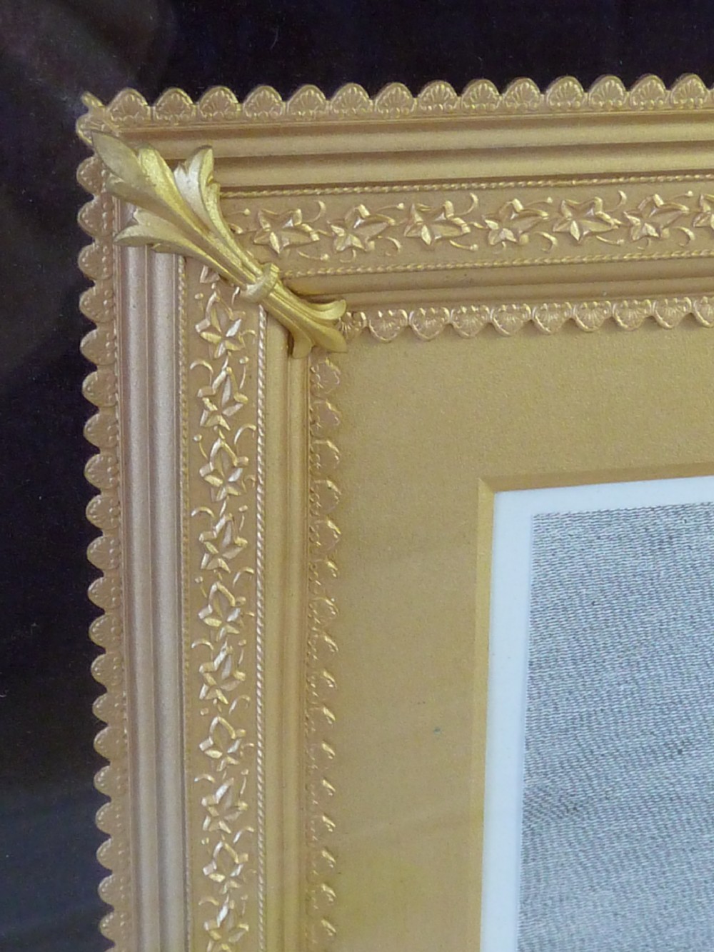 Victorian Rosewood Box Frame Easel Gesso Gilt Photo Miniature Picture View VI