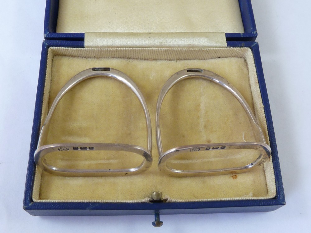 Novelty Stirrup Sterling Silver Napkin Rings Pair Serviette Equestrian Hunting View II