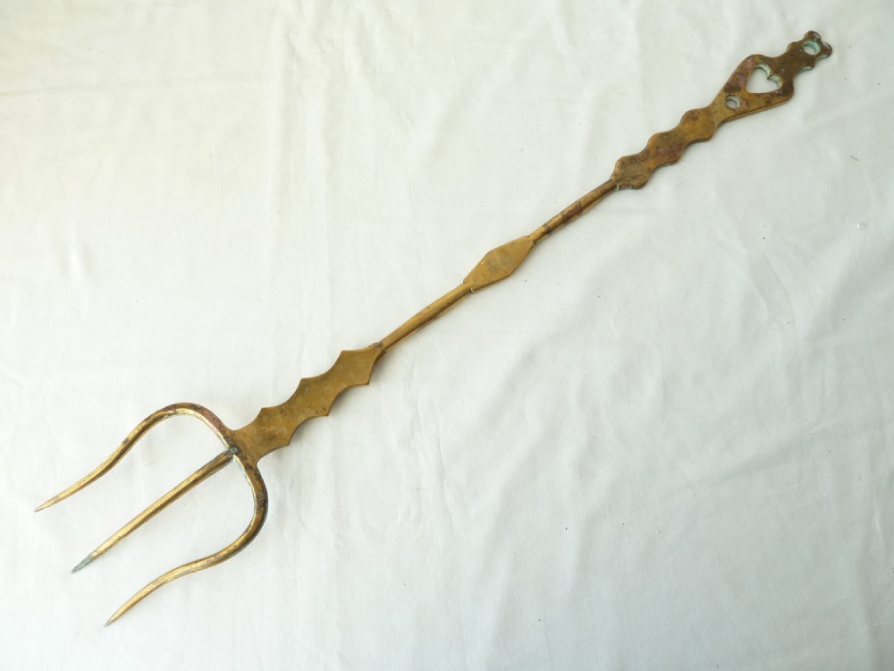 Heavy Victorian Welsh Brass Toasting Fork Flesh Name Morris View II