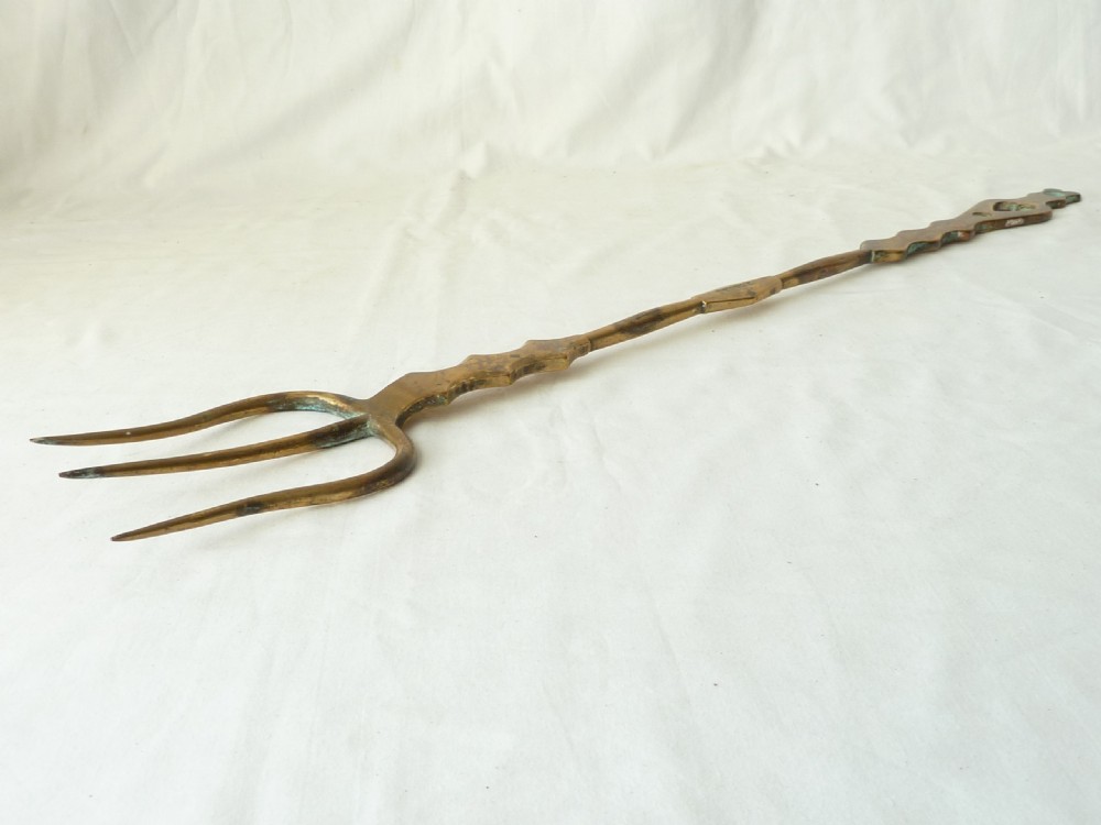 Heavy Victorian Welsh Brass Toasting Fork Flesh Name Morris View VII
