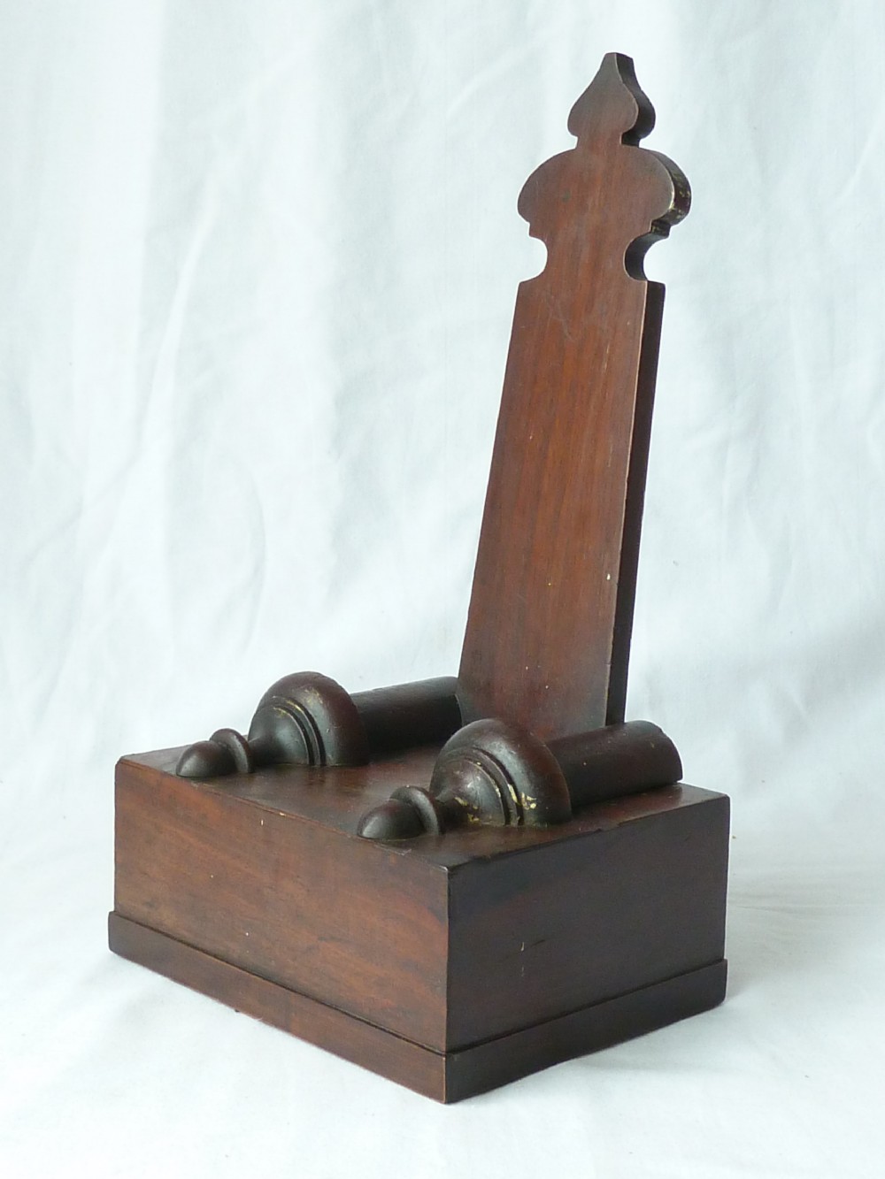 WR IV Mahogany Tray or Platter Stand Easel Makers Mark