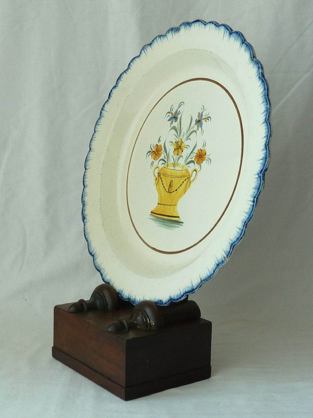 WR IV Mahogany Tray or Platter Stand Easel Makers Mark View X