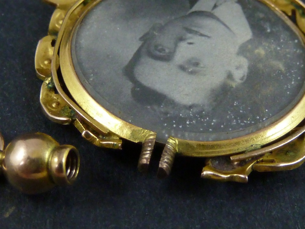 Edwardian Double Sided  Round Solid Gold Pearl Pendant Photo Frame Locket  View IX