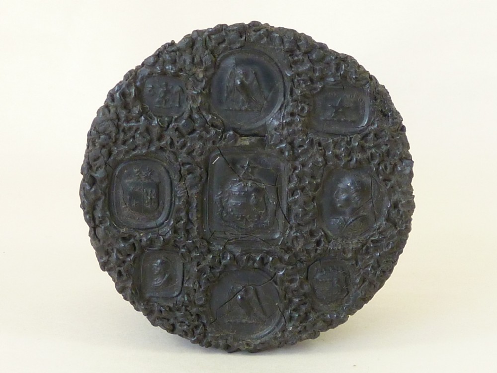 Victorian Black Sealing Wax Intaglio Seal Snuff Box Shellac View II