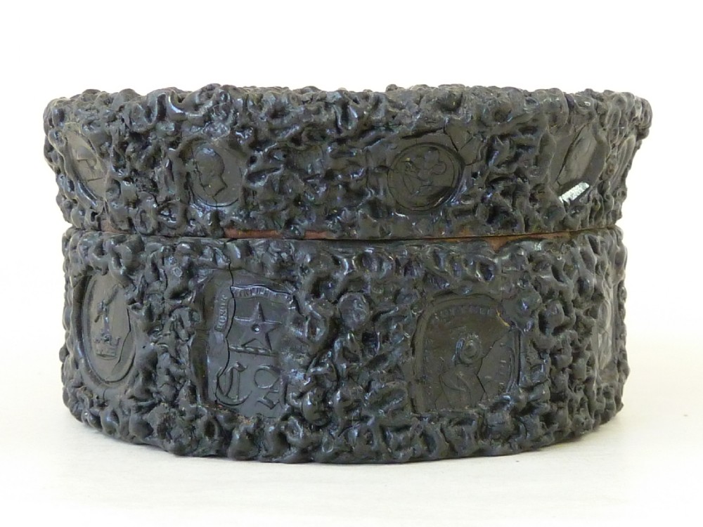 Victorian Black Sealing Wax Intaglio Seal Snuff Box Shellac View IV