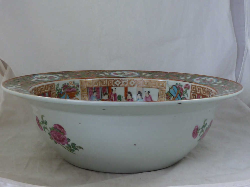 Chinese Export Famille Rose Medallion Large Bowl Basin Cantonese Porcelain View IV