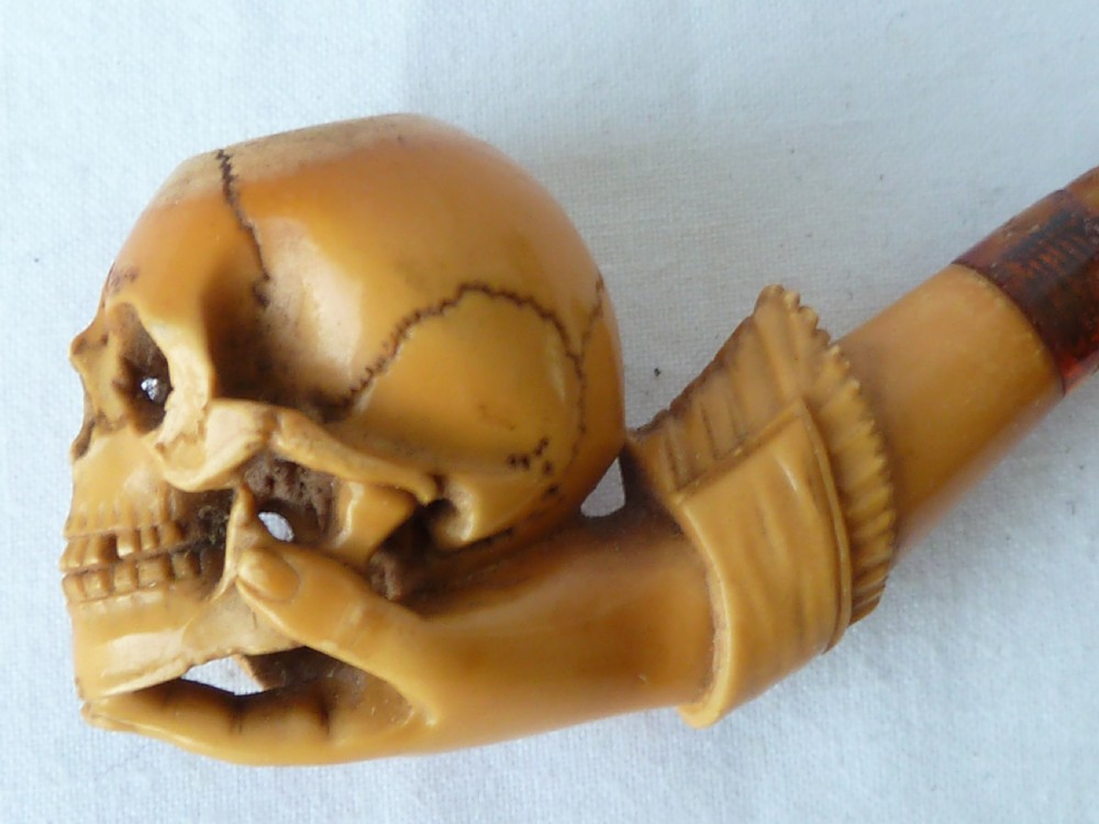 Skull in Hand Carved Meerschaum Pipe Cheroot Holder Amber Case View II