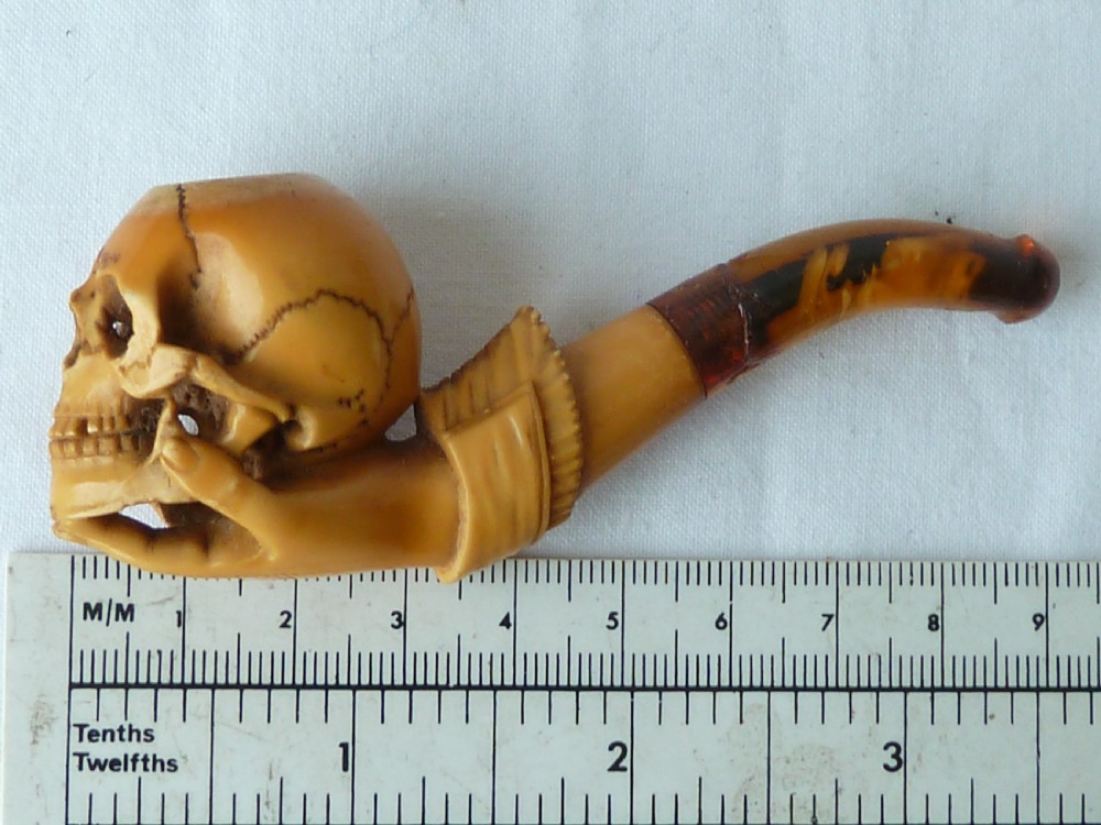 Skull in Hand Carved Meerschaum Pipe Cheroot Holder Amber Case View VI