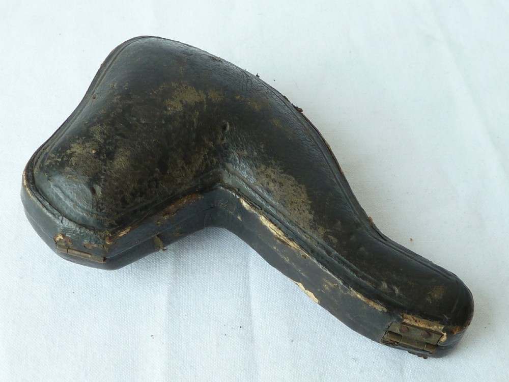 Skull in Hand Carved Meerschaum Pipe Cheroot Holder Amber Case View VII