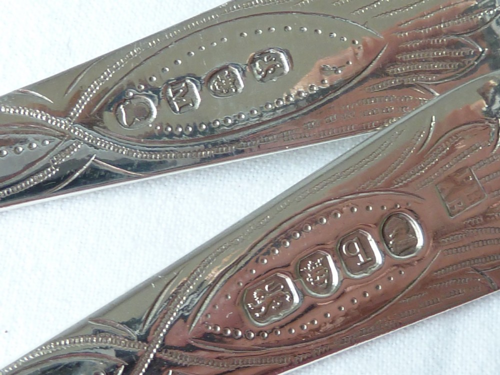 Pair boxed Georgian / Victorian Berry Serving Table Spoons Silver View VI