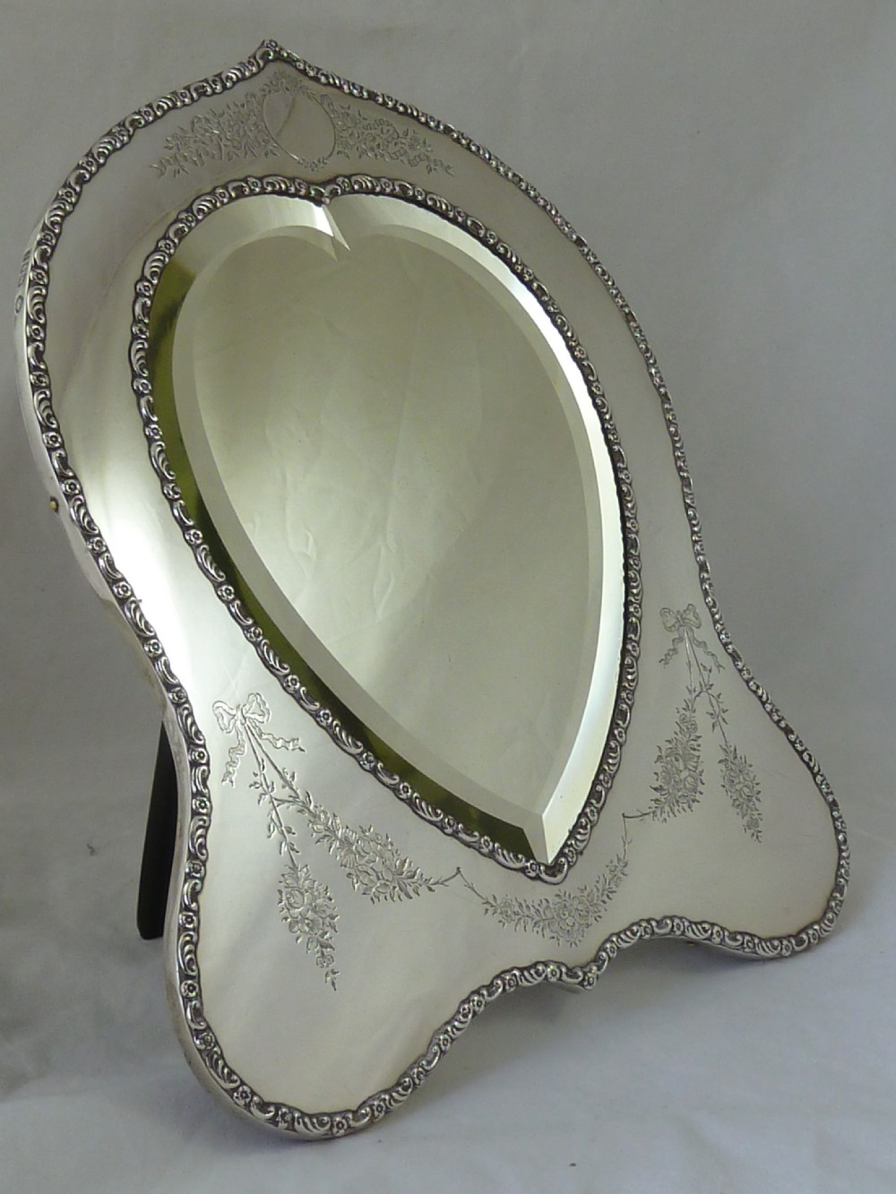 Edwardian Silver Heart Shape Easel Mirror Dressing Table Hallmarked 1904  View II