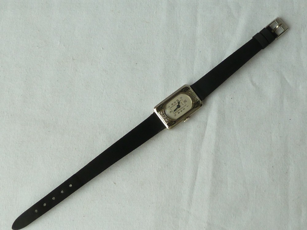 1931 Art Deco White Gold Ladies Elgin USA Black Enamel Parisienne Cocktail Watch View II