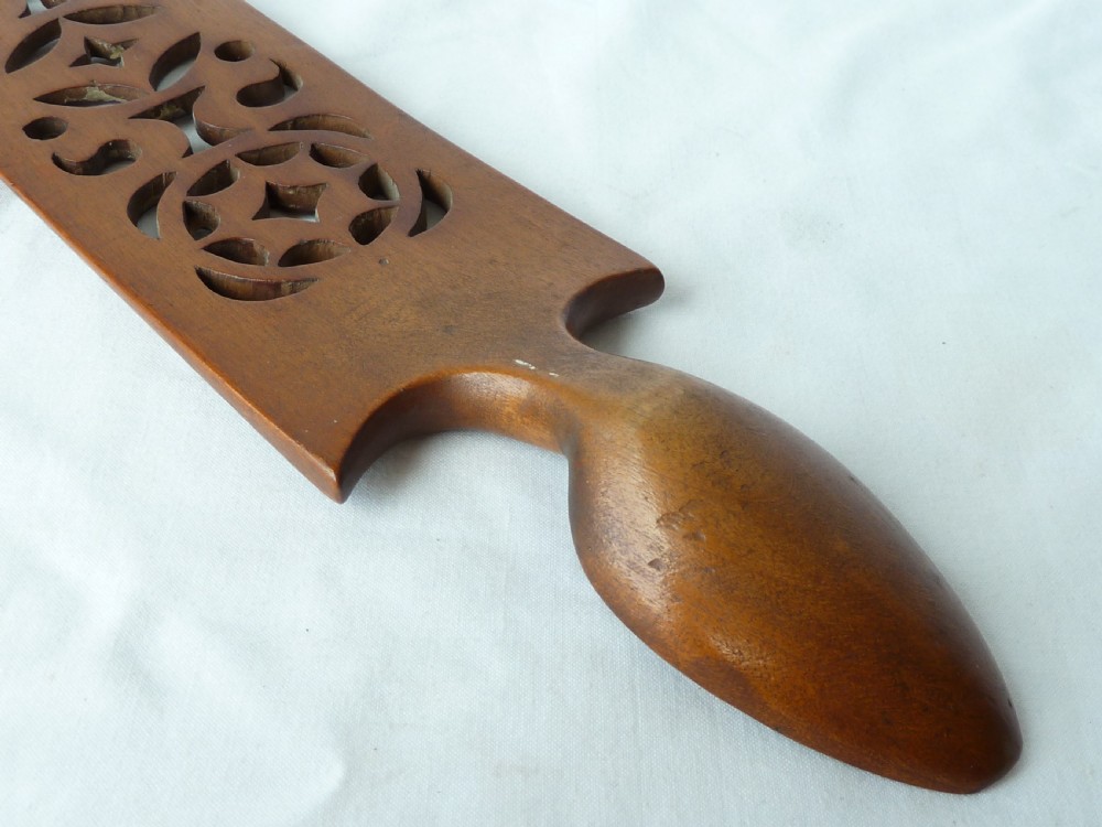 Victorian Welsh Love Spoon Folk Art Carved Token Treen View VIII