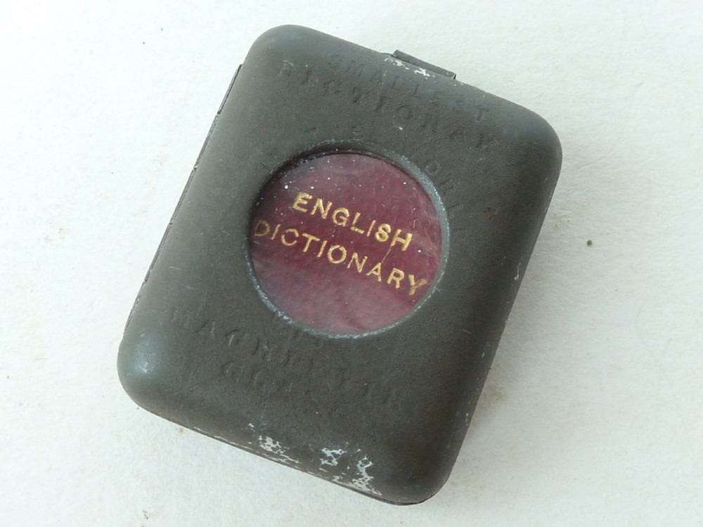 Bryces Miniature Smallest English Dictionary Magnifying Case Pears Victorian View VIII