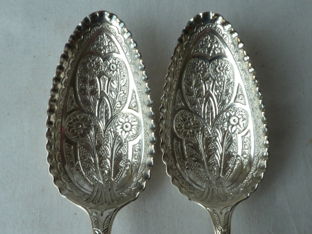 Pair Silver Berry Spoons Boxed Georgian Victorian Serving Table Sterling Hallmarked View V