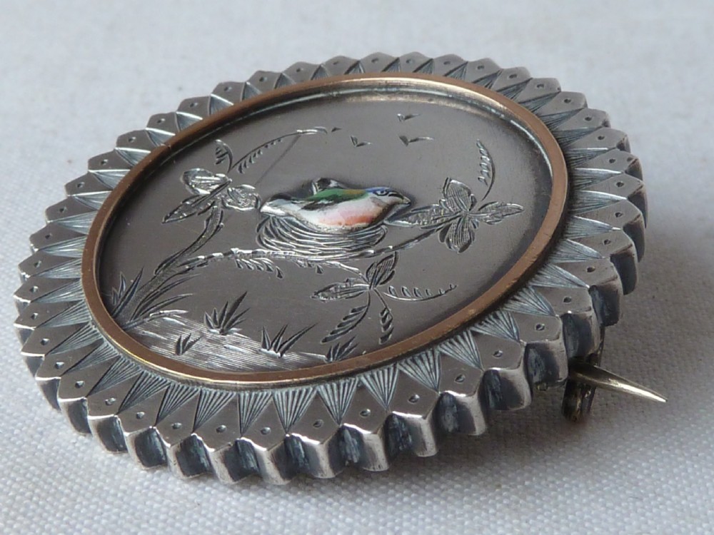 Wheel Brooch Pin Nesting Bird Victorian Enamel Silver Gold Aesthetic View III