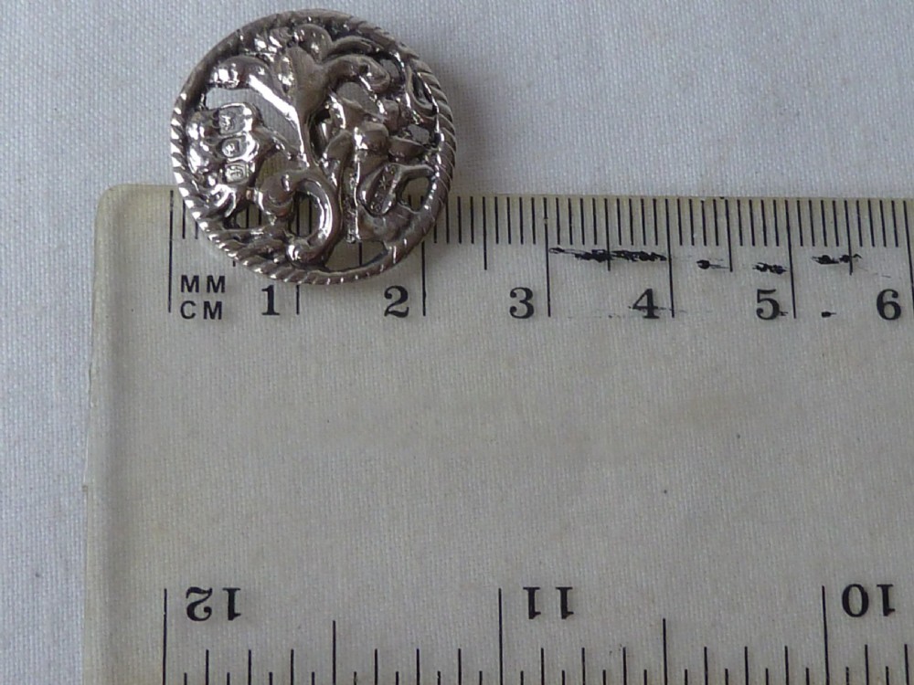Boxed Set 6 Buttons Silver Floral Art Nouveau Hallmarked 1901 View VI
